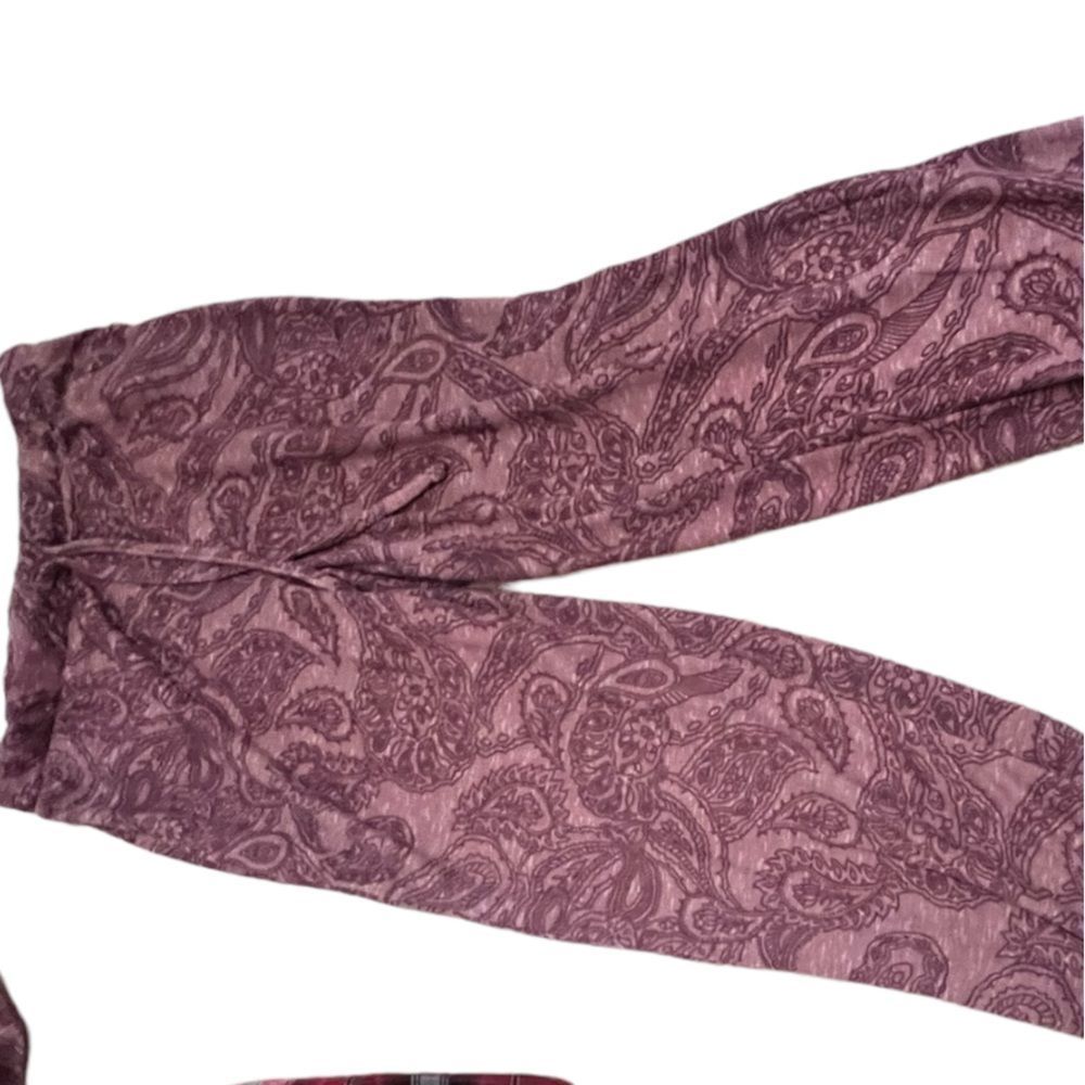 Tahari Paisley Matching Pajama Set S : S - Picture 4 of 6